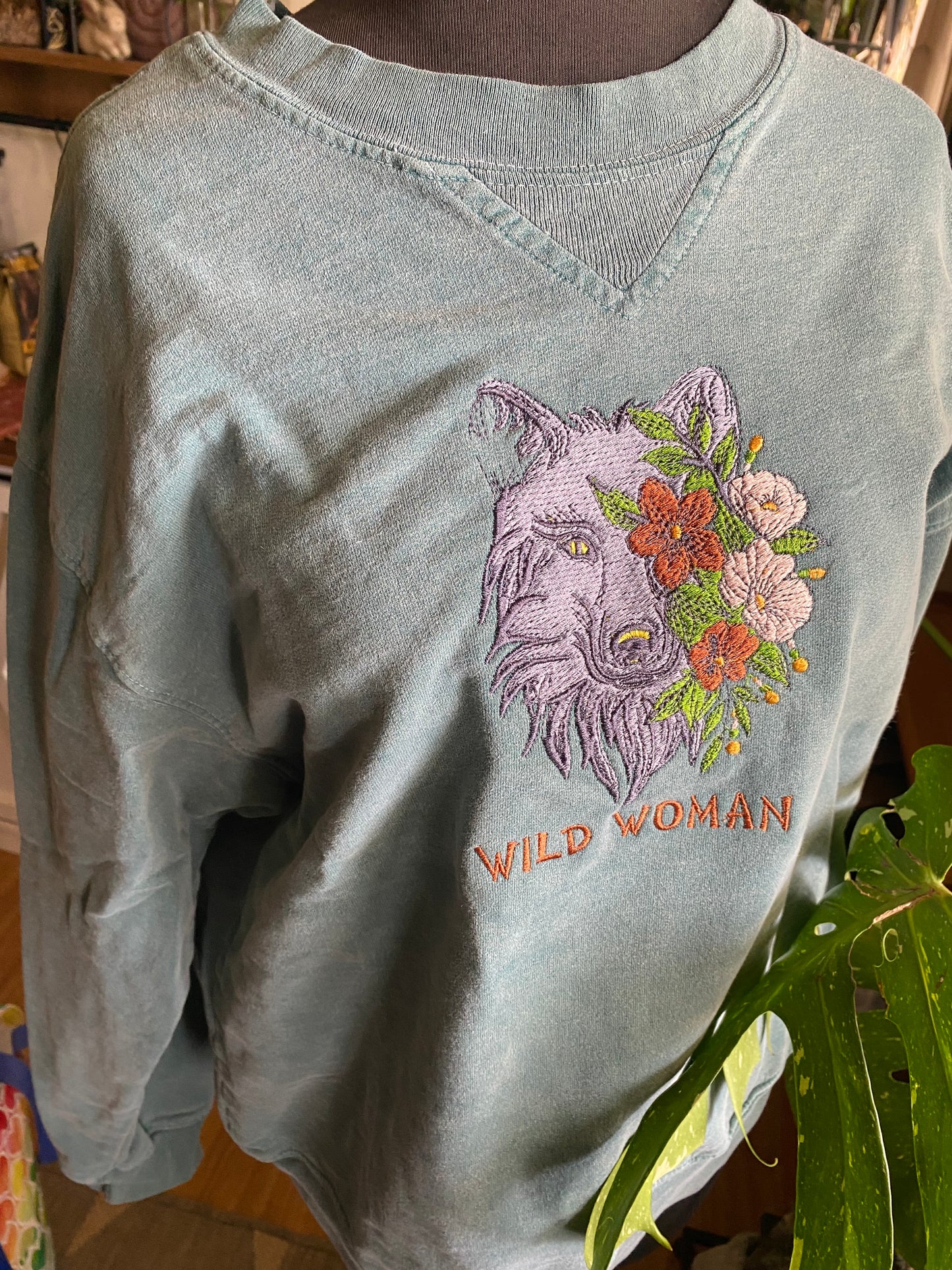 Wild Woman Crew (Medium)